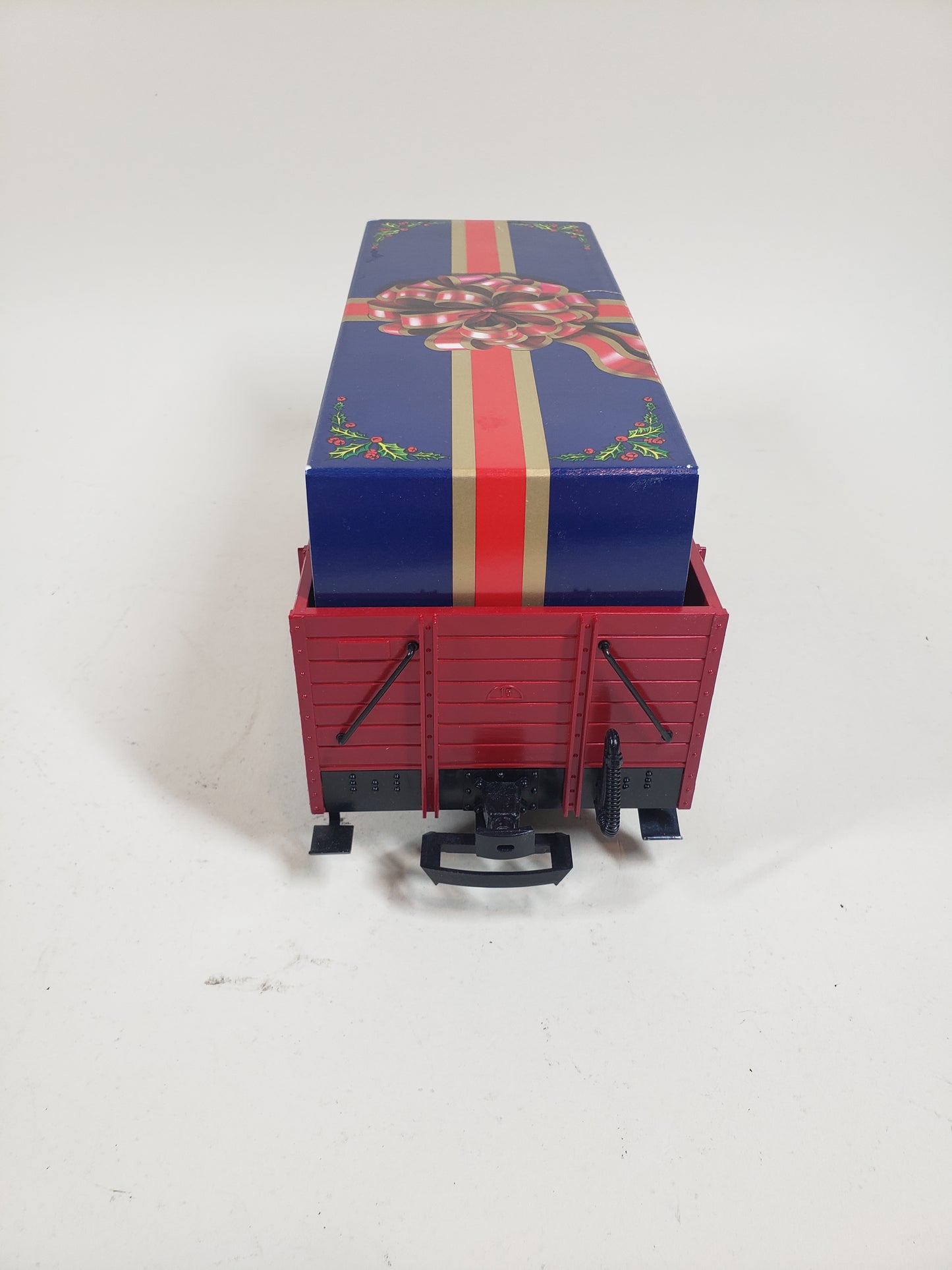 LGB Christmas Gondola with Gift Box Load 4021CT