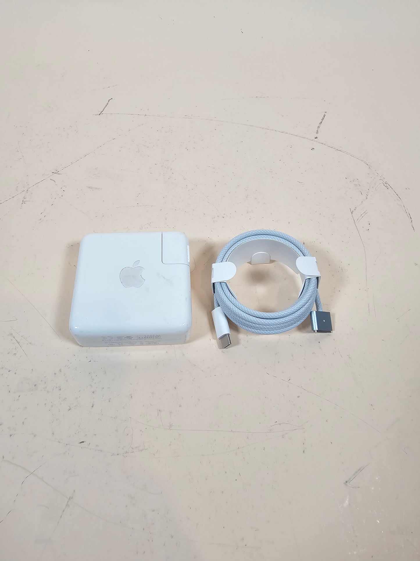 2025 Apple MacBook Air 13.6" M4 10C GPU 4.5GHz 16GB RAM 256GB SSD MC6T4LL/A